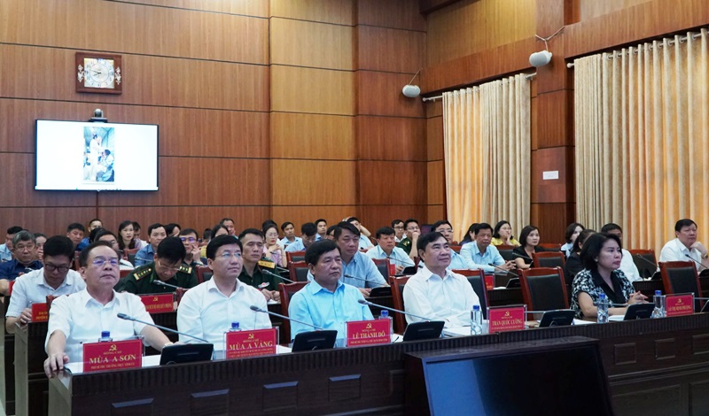 VPUB - Quán triệt, triển khai một số văn bản mới của Ban Bí thư về công tác dân tộc, tôn giáo